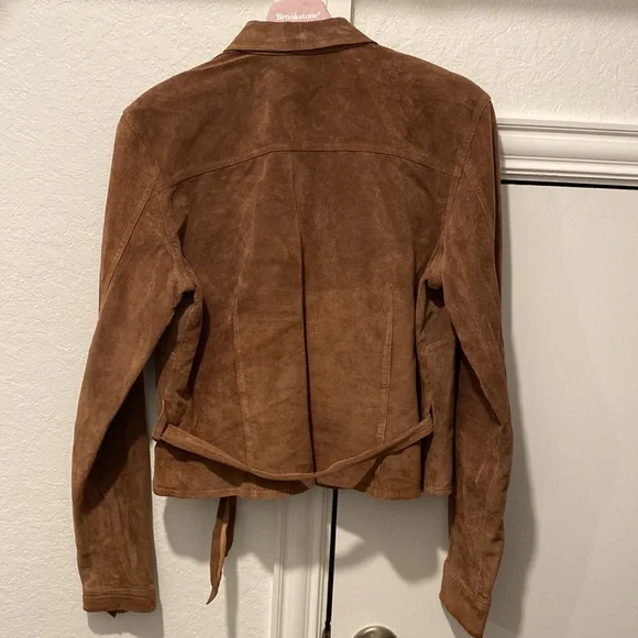 100% Leather Jacket. Liz Claiborne, size Large. Lightly worn. - Picture 4 of 4